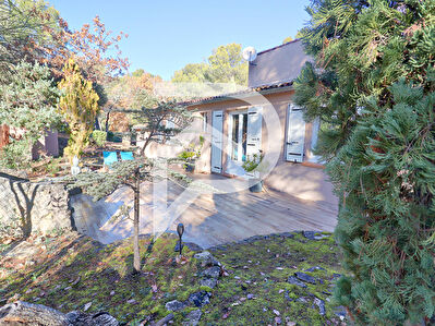BELLE VILLA DE 166 M2 ENVIRON 5 CHAMBRES SUR UN TERRAIN ARBORE DE 1589M² SUR LA COMMUNE DE PIERREVERT