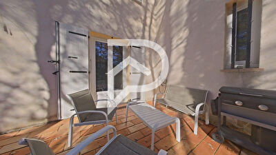 BELLE VILLA DE 166 M2 ENVIRON 5 CHAMBRES SUR UN TERRAIN ARBORE DE 1589M² SUR LA COMMUNE DE PIERREVERT