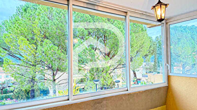 APPARTEMENT TYPE 2 AVEC TERRASSE PARKING AU CALME MANOSQUE