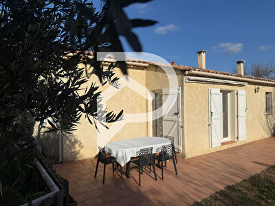 VILLA SAINT JULIEN DE PLAIN-PIED AU CALME JARDIN GARAGE