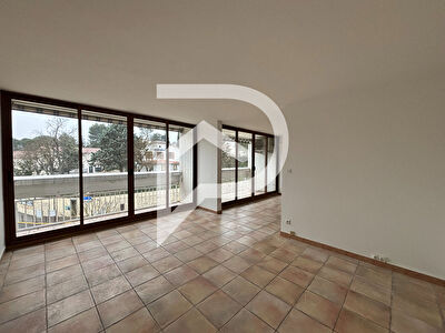 APPARTEMENT TYPE 4 DE 84.15 m2 AVEC BALCONS CAVE GREOUX LES BAINS