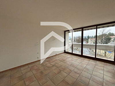 APPARTEMENT TYPE 4 DE 84.15 m2 AVEC BALCONS CAVE GREOUX LES BAINS