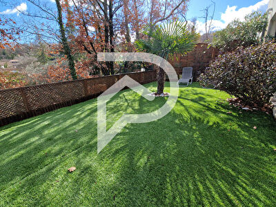 SUPERBE APPARTEMENT RECENT EN REZ DE JARDIN TYPE 4 SUR LA COMMUNE DE PIERREVERT 
