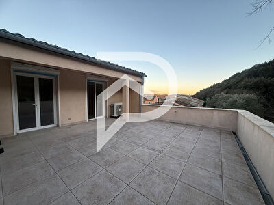 SUPERBE DUPLEX DE TYPE 4 RÉNOVÉ TERRASSE 94 m2