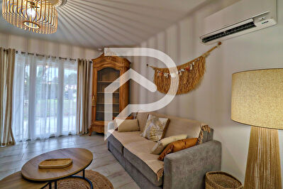 PROPRIETE DE 164.92 M2 AVEC TERRASSE JARDIN PARKING A GREOUX LES BAINS