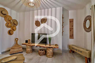 PROPRIETE DE 164.92 M2 AVEC TERRASSE JARDIN PARKING A GREOUX LES BAINS