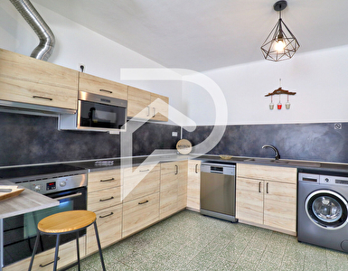 APPARTEMENT MEUBLE TYPE 5 AVEC TERRASSE PROCHE DES COMMODITES ET PARKING