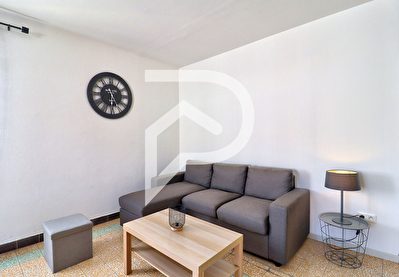 APPARTEMENT MEUBLE TYPE 5 AVEC TERRASSE PROCHE DES COMMODITES ET PARKING