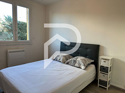 APPARTEMENT TYPE 4 REZ DE CHAUSSEE DANS RESIDENCE FERMEE LOGGIA CAVE ET PARKING