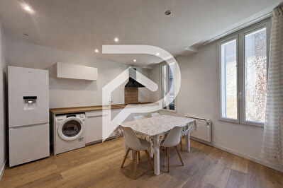 APPARTEMENT TYPE 2 RÉNOVÉ CENTRE VILLAGE RIANS
