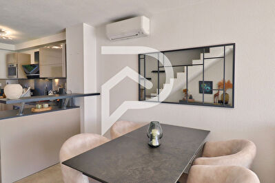 VILLA TYPE4 LUMINEUSE AU CALME AVEC GARAGE ET PISCINE DANS RESIDENCE SECURISEE 