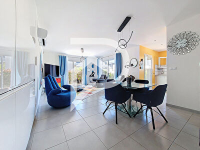 Maison  AGDE T4  d'environ 95m² + garage