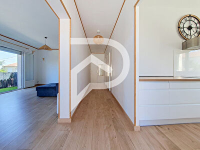 Appartement  T4 80m²  terrasse et parking
