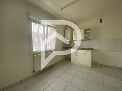 Location d'un appartement 2 pièces à BLAINVILLE SUR L EAU