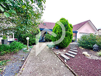 MARAINVILLER : charmante maison d'environ 172 m² avec piscine