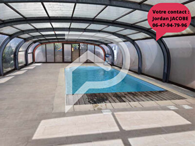 MARAINVILLER : charmante maison d'environ 172 m² avec piscine