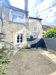 NOUVEAUTÉ À CHAUMONT ? Maison avec extérieur et garage