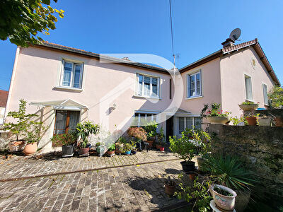 Maison  7 pièce(s) CHAMPSEVRAINE