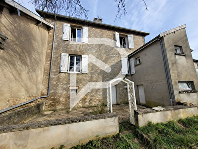 Maison à mi-chemin entre Joinville et Andelot