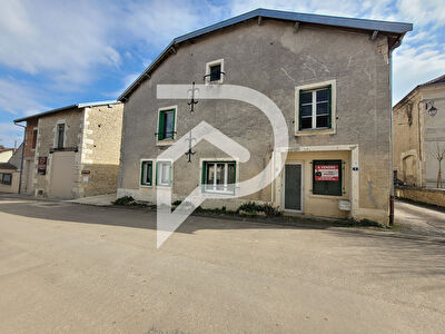Maison Maranville de 138m² habitables avec dépendances et jardin