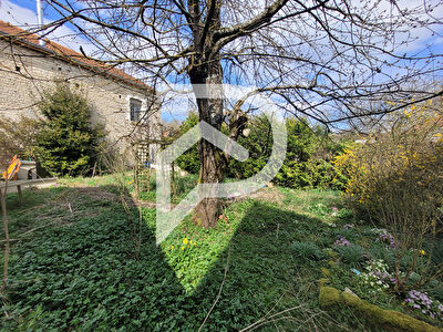Maison Maranville de 138m² habitables avec dépendances et jardin