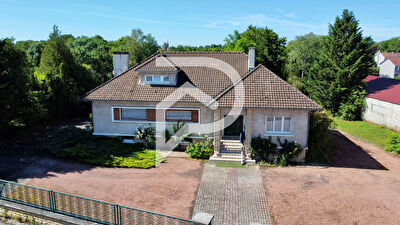 NOGENT Maison de construction harmonieuse et durable de 221,66 m² sur 4 686 m² de terrain arboré