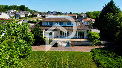 NOGENT Maison de construction harmonieuse et durable de 221,66 m² sur 4 686 m² de terrain arboré 