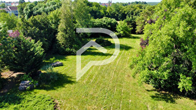 NOGENT Maison de construction harmonieuse et durable de 221,66 m² sur 4 686 m² de terrain arboré 