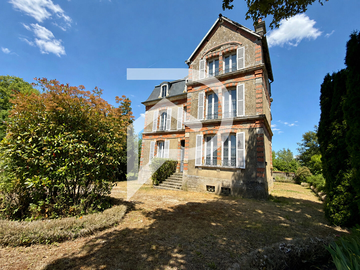 Photo du bien : Maison 20 pièces 418.66 m2