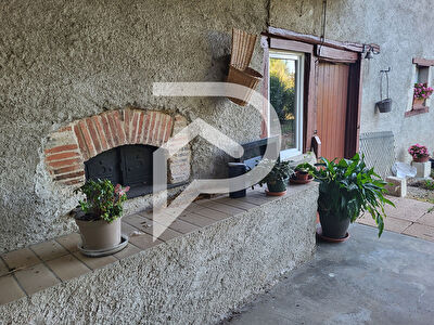 Maison Dommartin Le Saint Pere 4 pièce(s)