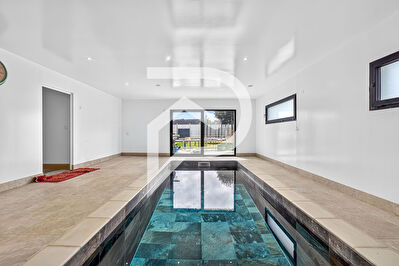 Maison  7 pièces 295 m2