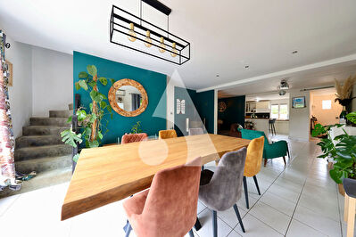 Maison Le Coudray Montceaux 7 pièce(s) 140 m2