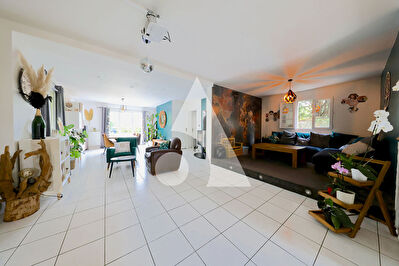 Maison Le Coudray Montceaux 7 pièce(s) 140 m2