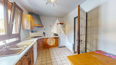 Maison Auvers Saint Georges 7 pièce(s) 142 m2 AUVERS SAINT GEORGES photo 4