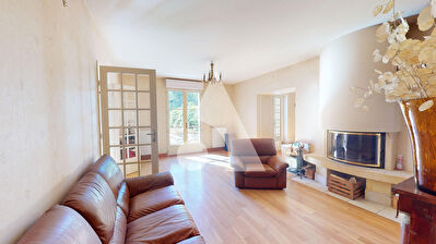 Maison La Ferte Alais 9 pièce(s) 204 m2 LA FERTE ALAIS photo 2