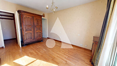 Maison La Ferte Alais 9 pièce(s) 204 m2 LA FERTE ALAIS photo 6