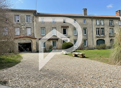 Maison Labastide Rouairoux  13 pièces 725m2