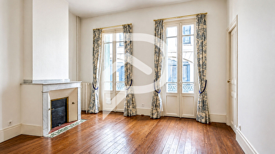 Immeuble de rapport Castres 10 pièces 226 m2