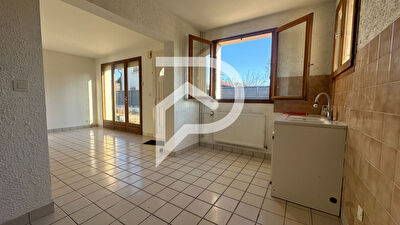 Maison de 70m²  avec garage et jardin