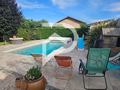 Villa La Boisse 7 pièce(s) 194 m2