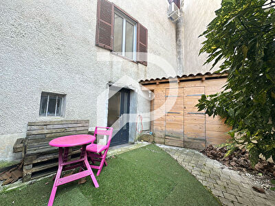 Maison familiale Montluel Centre avec cour