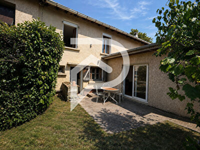 BÉLIGNEUX / HAMEAU DE CHÂNES - MAISON DE 138 M² AVEC JARDIN