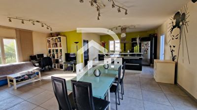 À Loyettes, une maison de plain-pied 4 chambres tournée vers la nature