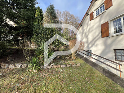 Maison Lévis-Saint-Nom 136m²
