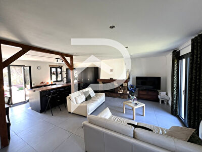 Maison Le Mesnil Saint Denis 5 pièces 102 m2