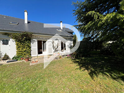 Maison Coignieres 7 pièce(s) 148 m2