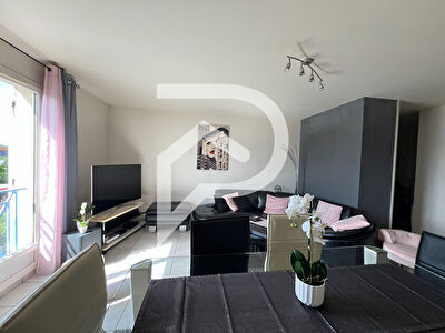 Appartement Coignieres 3 pièce(s) 70 m2