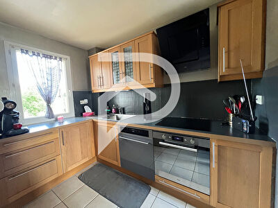 Appartement Coignieres 3 pièce(s) 70 m2