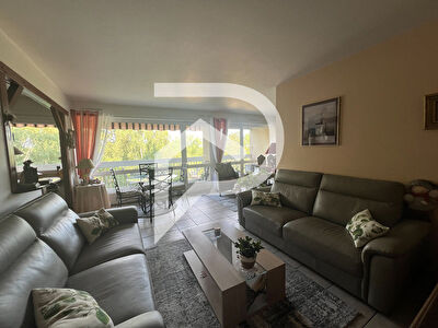 Appartement Elancourt 5 pièces 96 m2