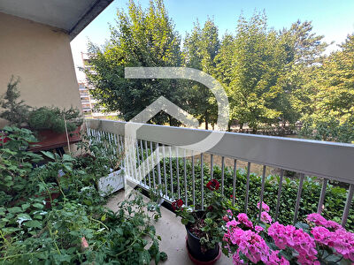 Appartement Elancourt 3 pièces 65 m2 - 2 balcons